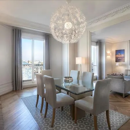 Luxury Eiffel Tower Appartement